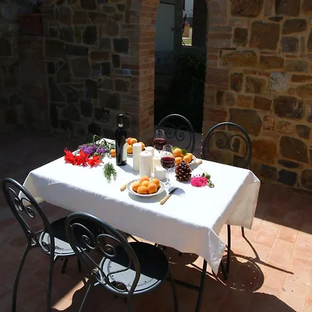 Charming Tuscan Montenero d'Orcia